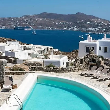 Gorgeous W Ocean Views And Shared Pools *